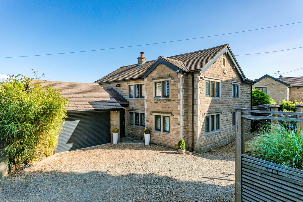 Gravelled Driveway and Garage